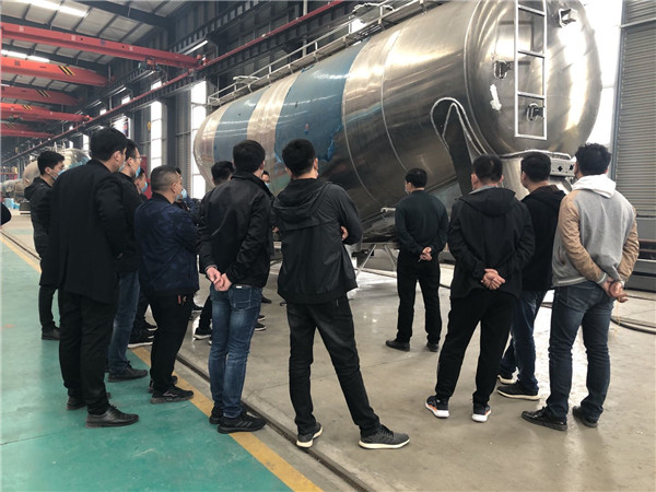 通亞汽車(chē)董事長(zhǎng)對(duì)鋁粉罐再提更高要求！